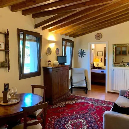 Casale Collecchio Apartamento *